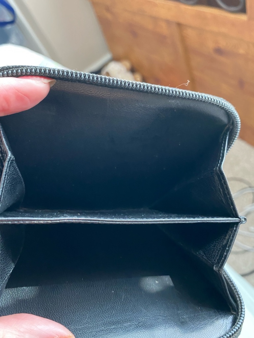 Prada Black Leather Woman/ Men's Zip-Around Wallet with Signature Triangle Logo - Picture 6 of 10